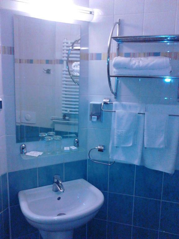 Hotel Iasicon Lacu Rosu Kamer foto