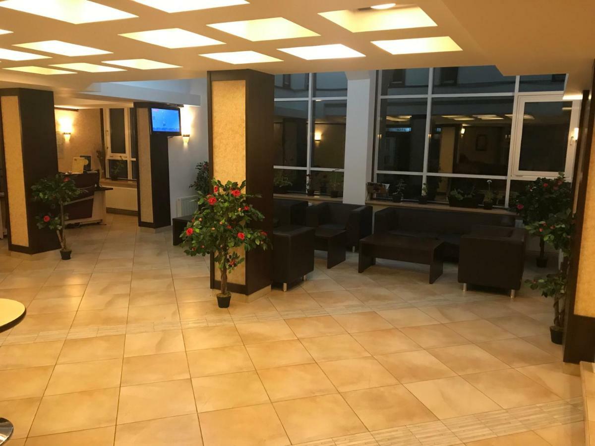 Hotel Iasicon Lacu Rosu Buitenkant foto